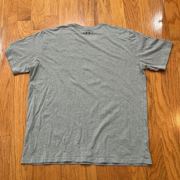 Under Armour Men’s 2XL T shirt Heatgear Gray Short Sleeve - Picture 2 of 10
